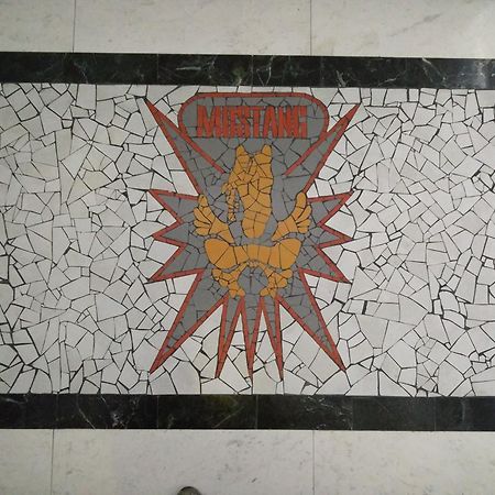 Hotel Mustang Vasqarr 외부 사진