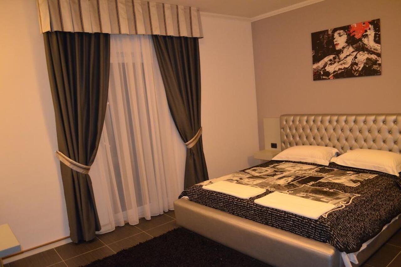 Hotel Mustang Vasqarr 외부 사진