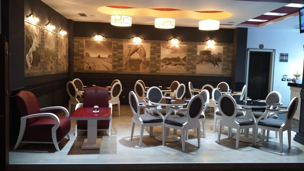 Hotel Mustang Vasqarr 외부 사진