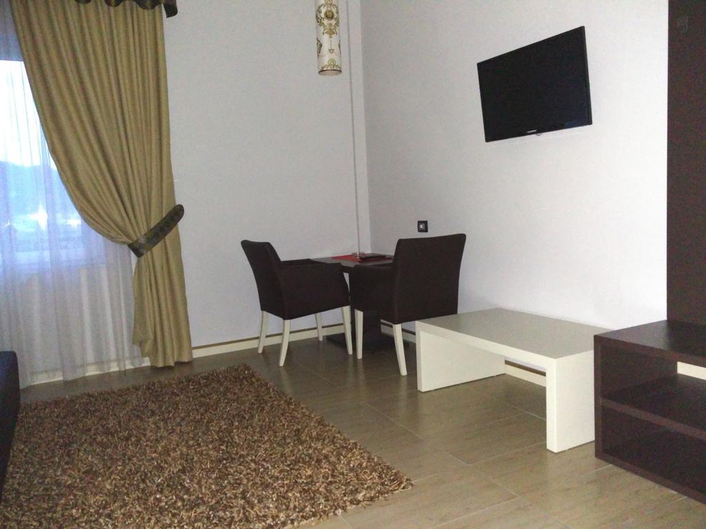 Hotel Mustang Vasqarr 외부 사진