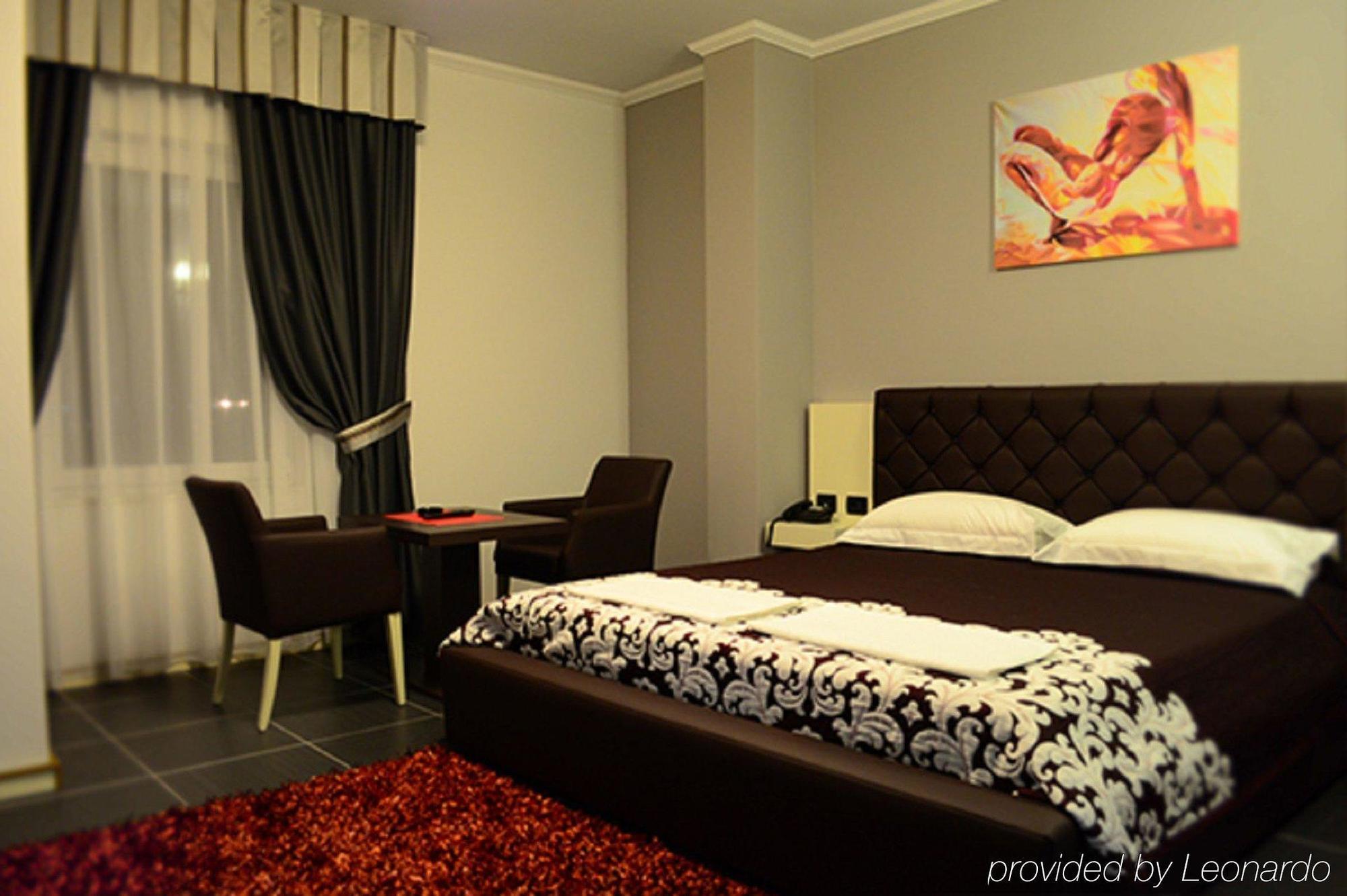 Hotel Mustang Vasqarr 외부 사진