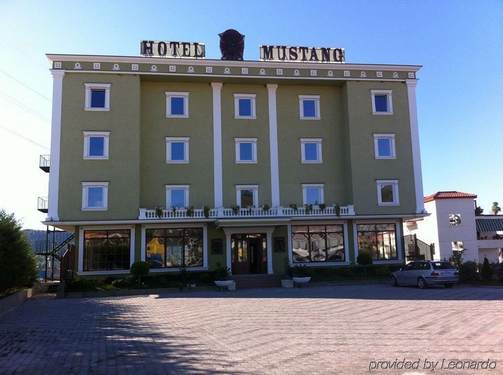 Hotel Mustang Vasqarr 외부 사진