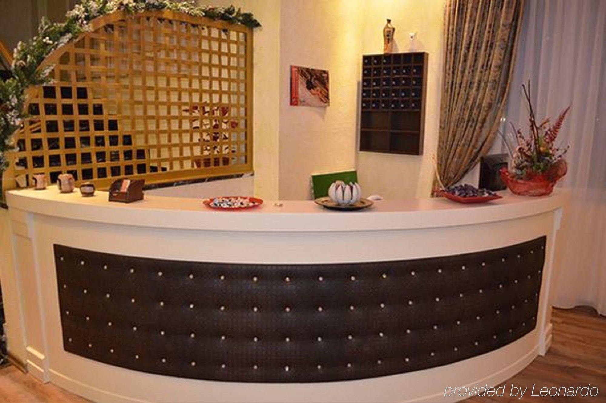 Hotel Mustang Vasqarr 외부 사진