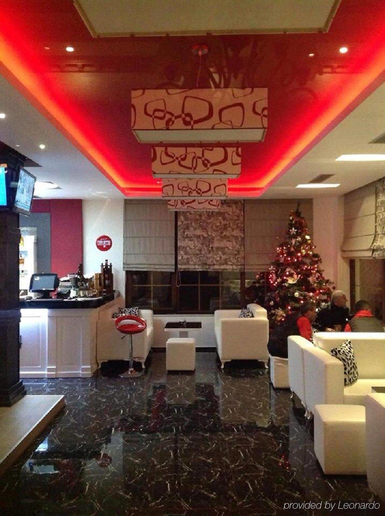 Hotel Mustang Vasqarr 외부 사진