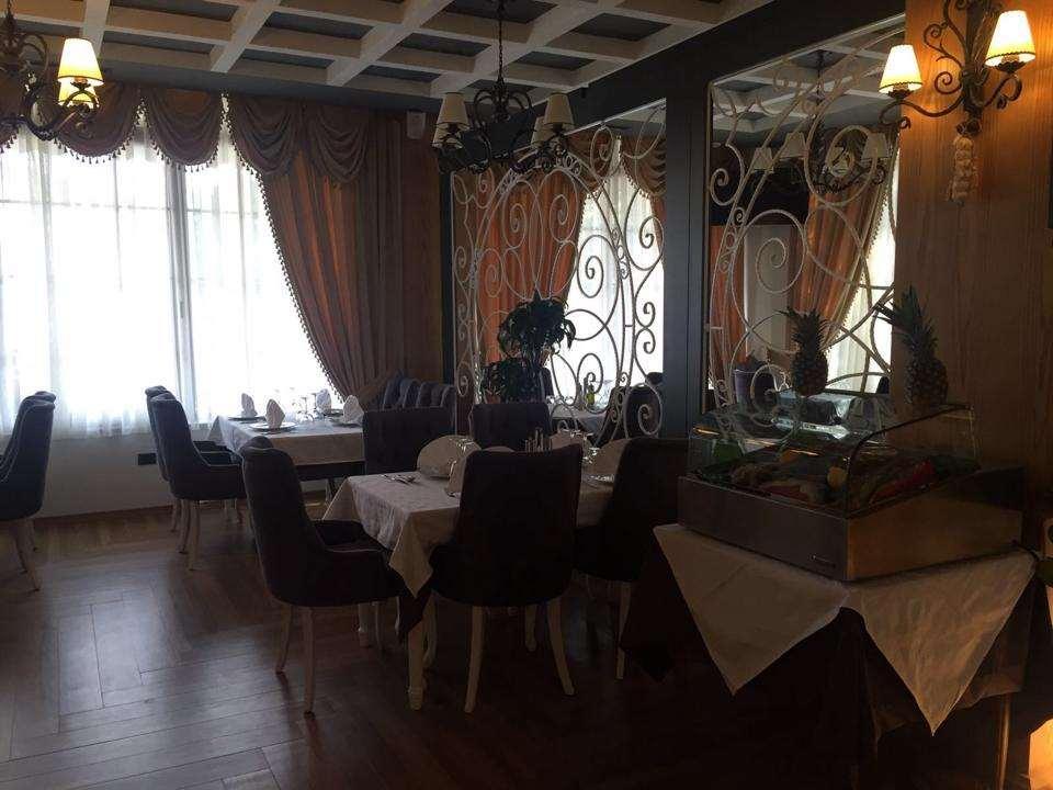 Hotel Mustang Vasqarr 레스토랑 사진